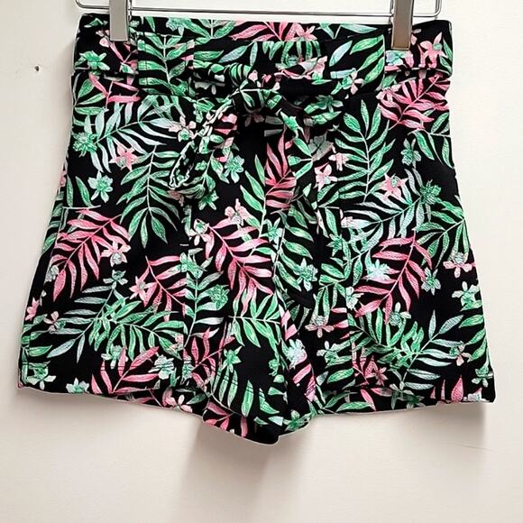 No Boundries Two Piece Set Size XS Shorts with Crop Top Floral Print Summer Fun - Picture 6 of 12